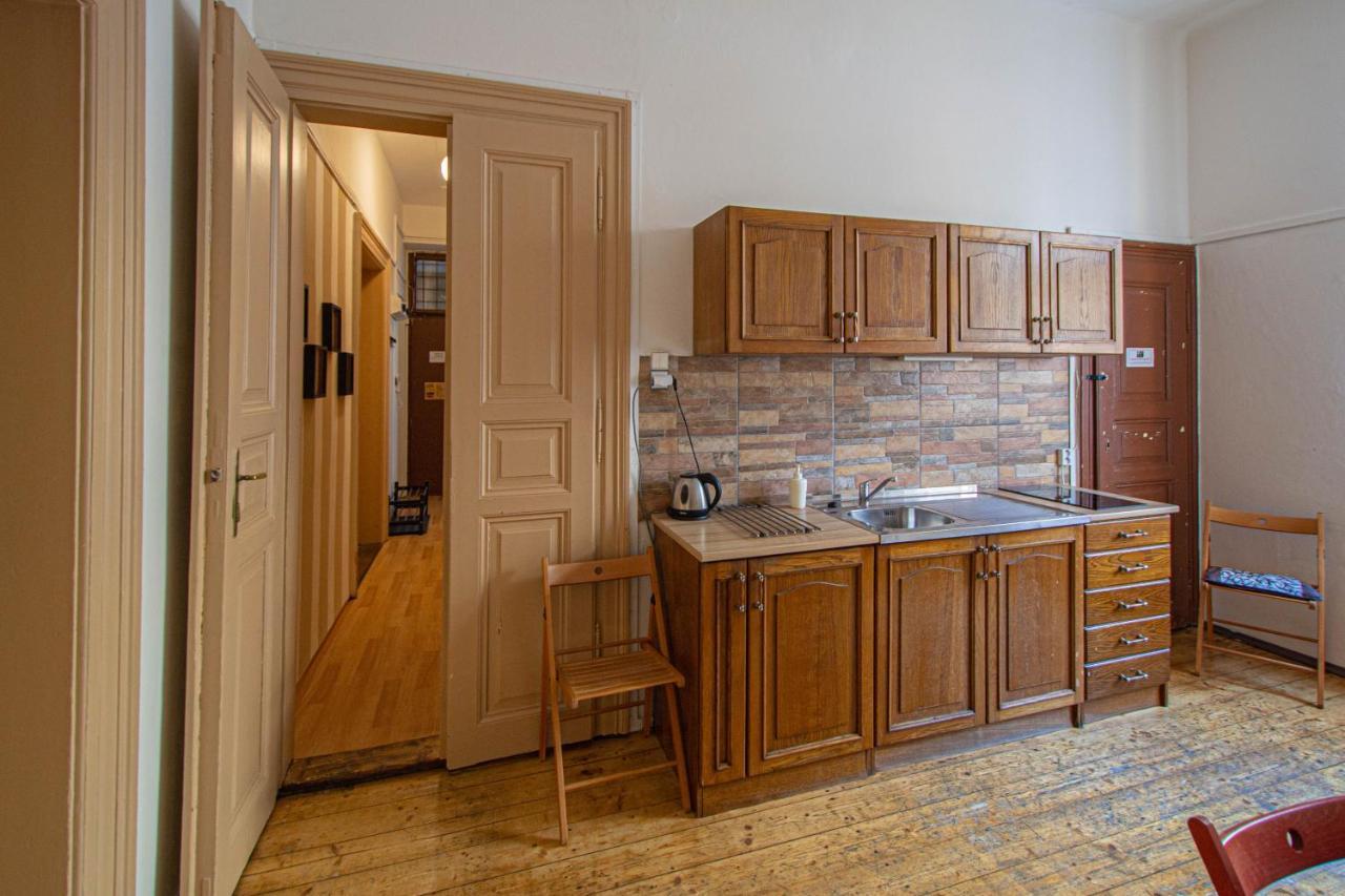 For Celebrations Spacious 3Bdr Apartment With Balcony Prag Dış mekan fotoğraf
