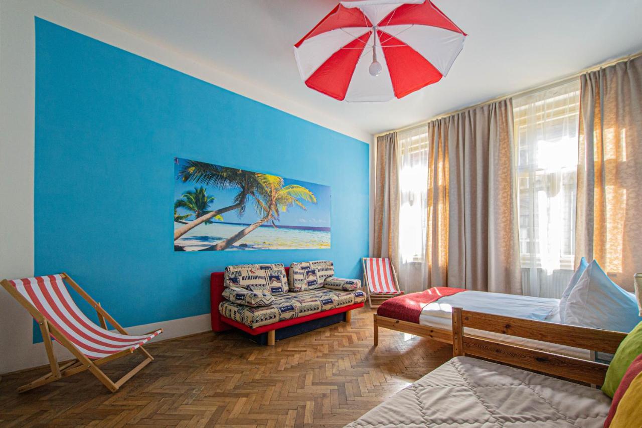 For Celebrations Spacious 3Bdr Apartment With Balcony Prag Dış mekan fotoğraf