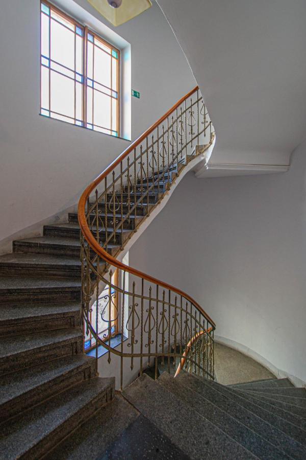 For Celebrations Spacious 3Bdr Apartment With Balcony Prag Dış mekan fotoğraf