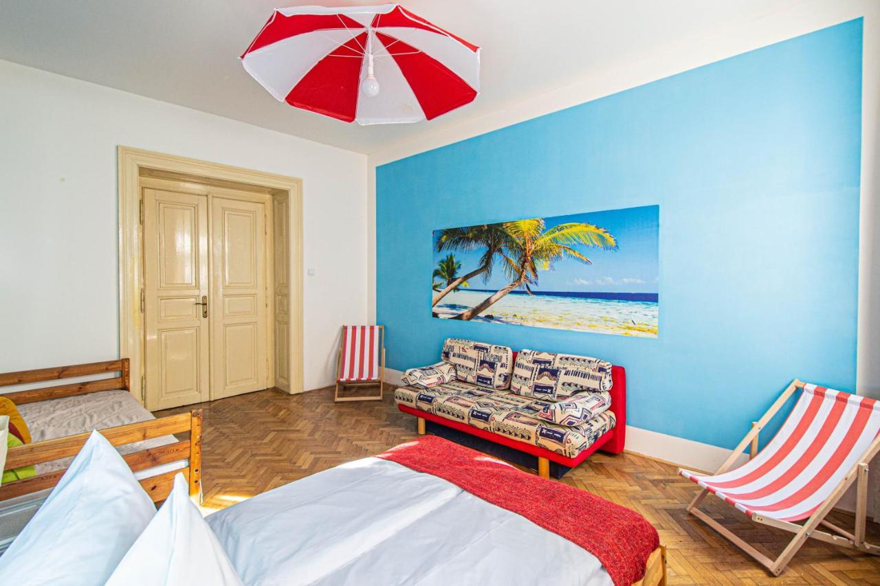 For Celebrations Spacious 3Bdr Apartment With Balcony Prag Dış mekan fotoğraf