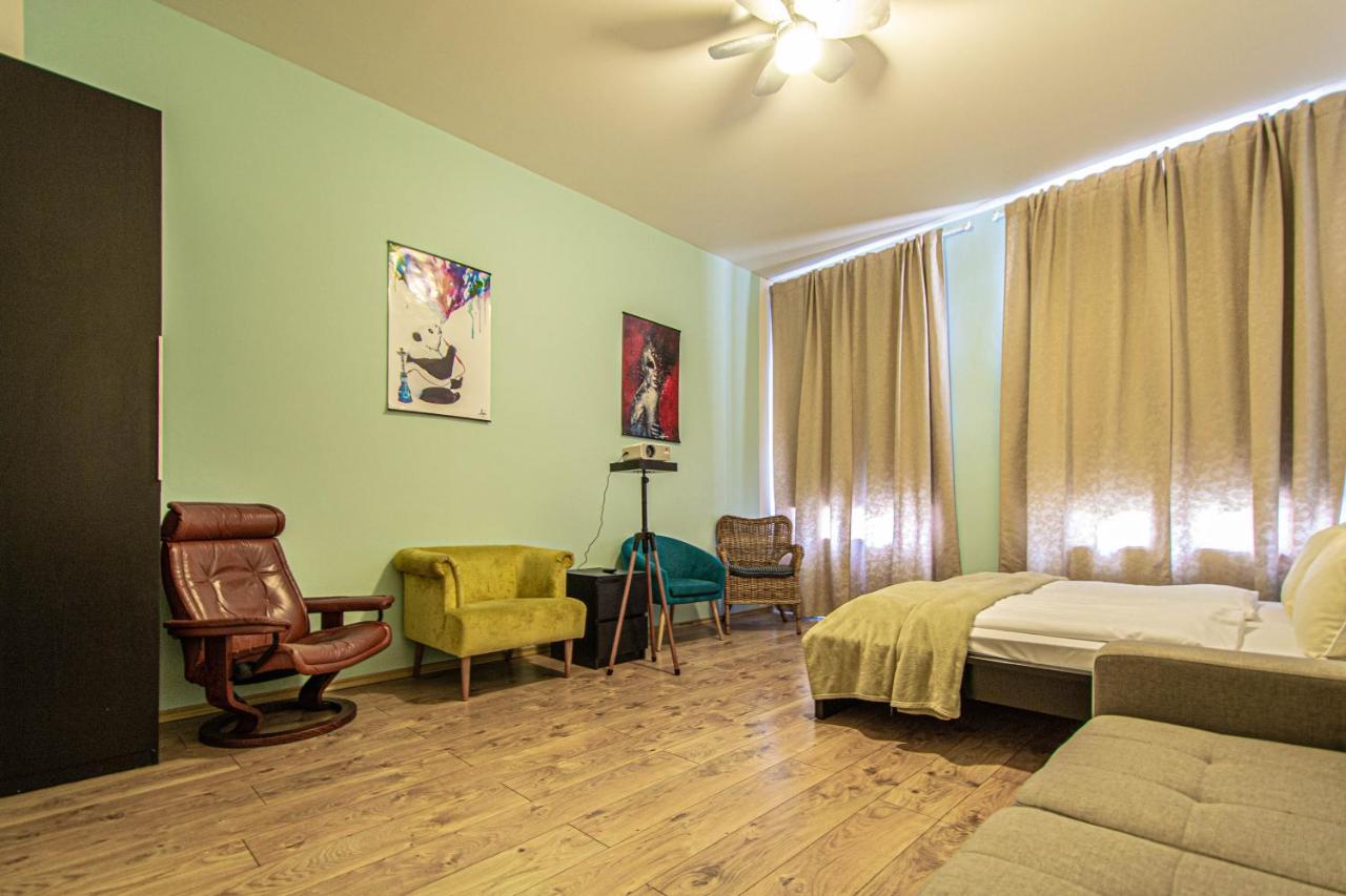 For Celebrations Spacious 3Bdr Apartment With Balcony Prag Dış mekan fotoğraf